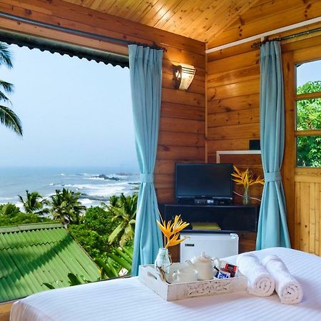 Aria Beach Resort 瓦加托 外观 照片