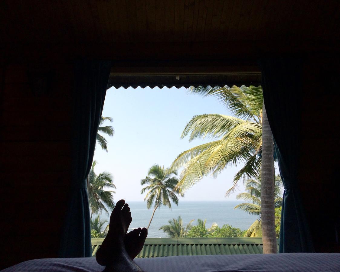 Aria Beach Resort 瓦加托 外观 照片