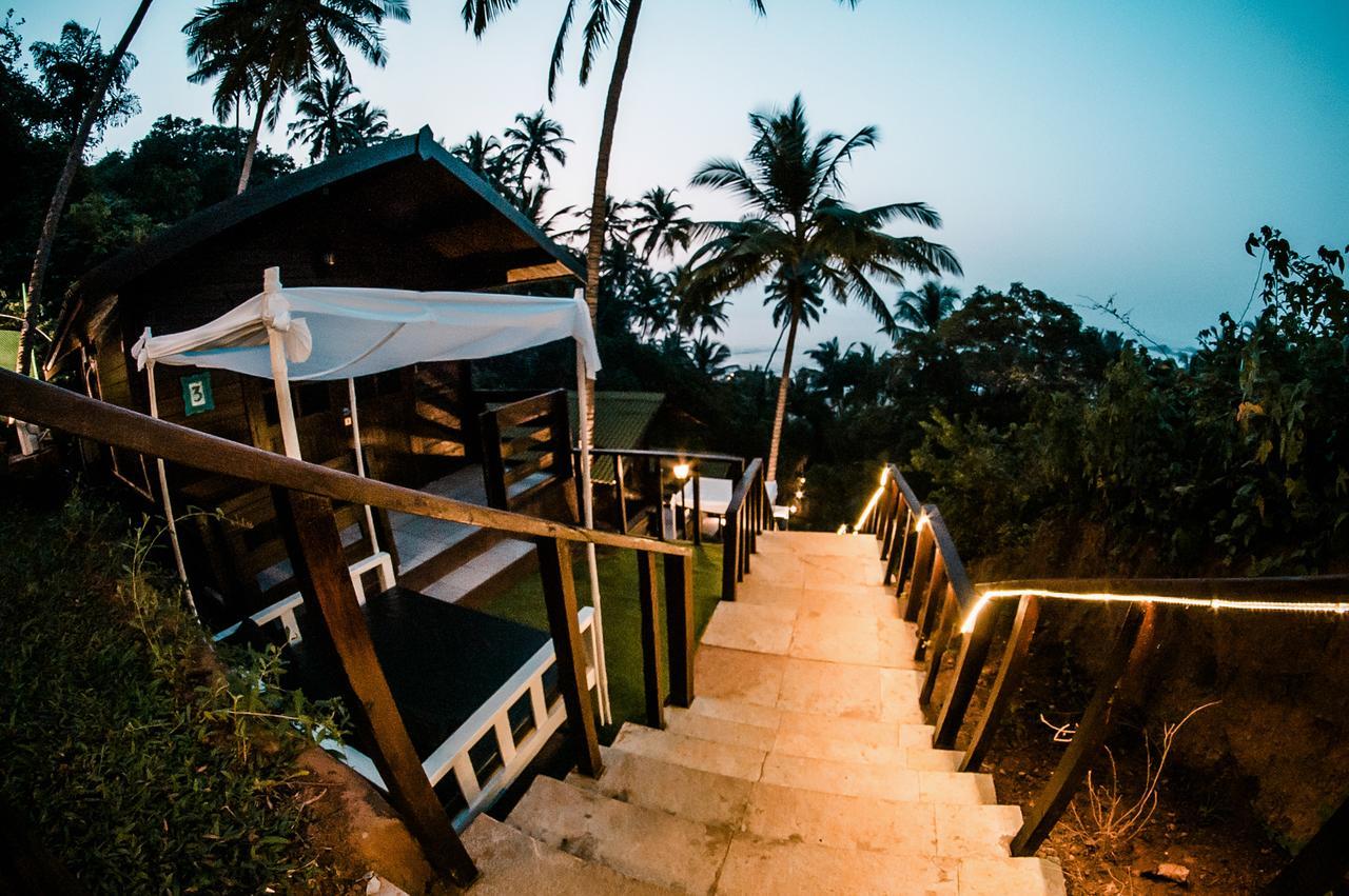 Aria Beach Resort 瓦加托 外观 照片