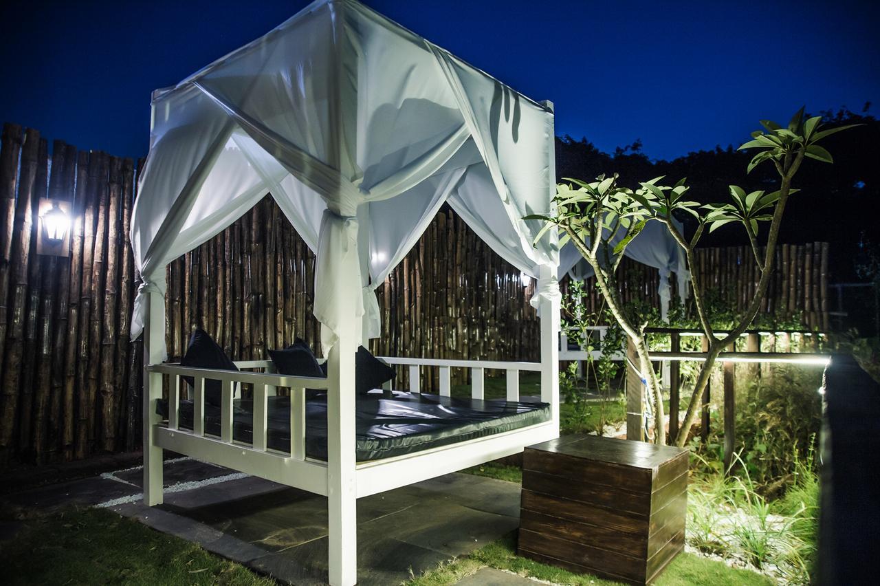 Aria Beach Resort 瓦加托 外观 照片