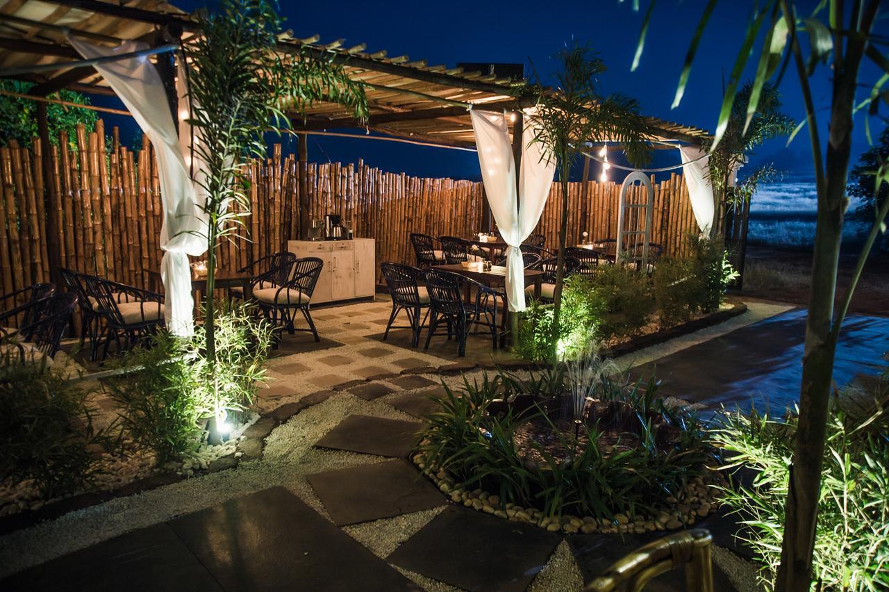 Aria Beach Resort 瓦加托 外观 照片