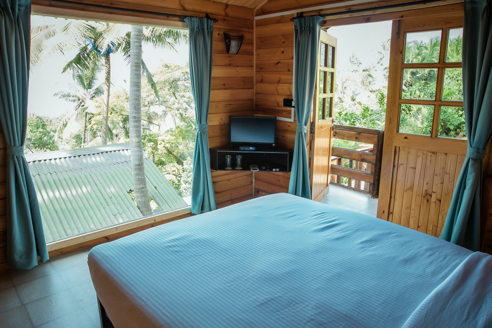 Aria Beach Resort 瓦加托 外观 照片