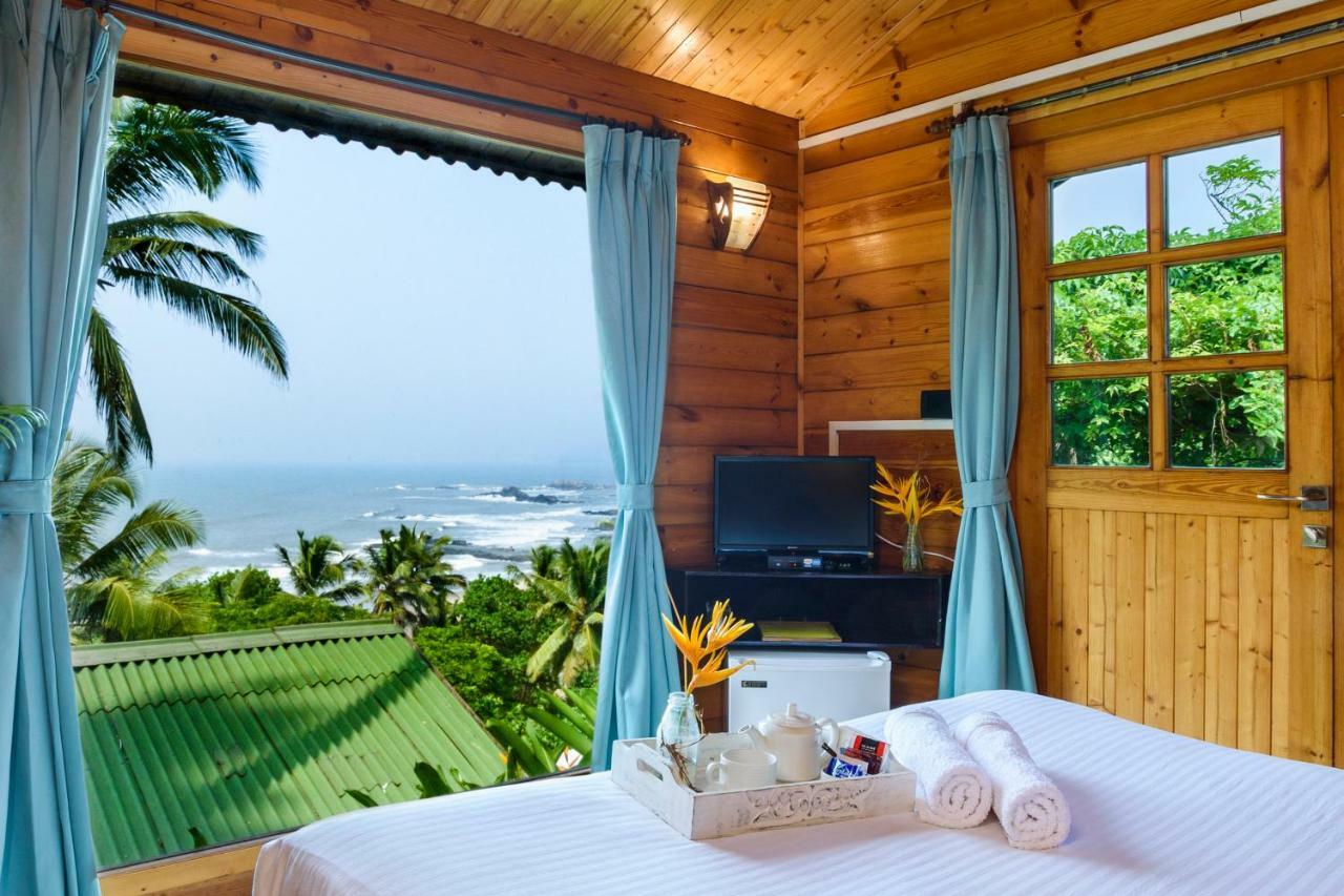 Aria Beach Resort 瓦加托 外观 照片